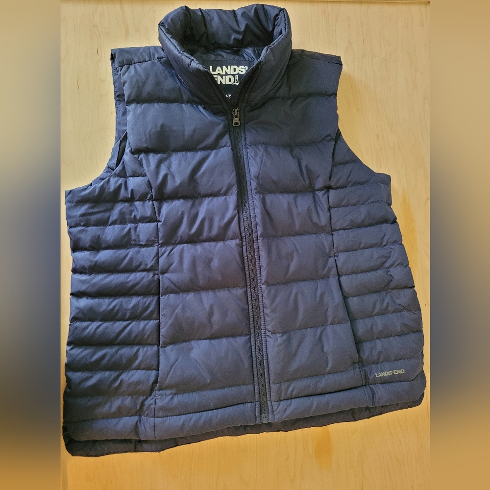 Lands' End Women's Puffer Vest Lightweight Padded Outerwear